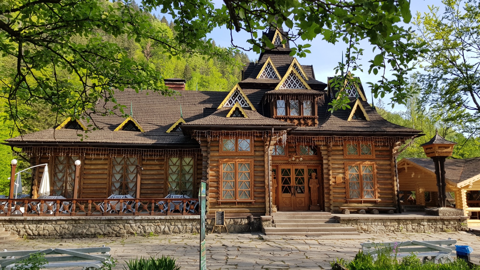 
                                        Координаты: ≈ <a href='https://maps.google.com/maps?ll=48.439167, 24.540833&q=48.439167, 24.540833&spn=0.5,0.5&t=h&hl=ua' target='_blank'>48.439167, 24.540833</a>.
                                        
                                        Дата: 04.05.2018 08:35
                                    