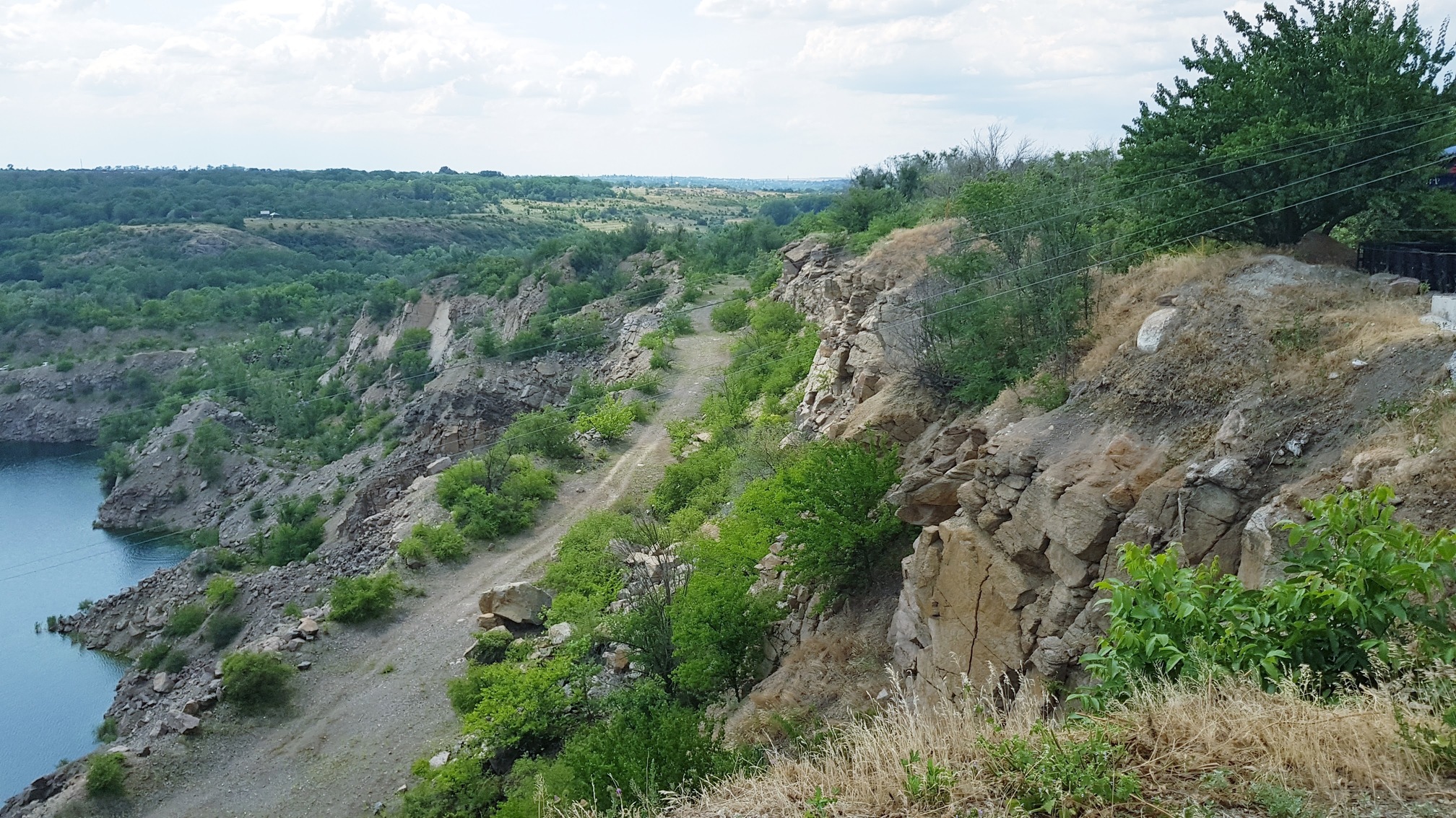 
                                        Координаты: ≈ <a href='https://maps.google.com/maps?ll=48.023056, 30.97&q=48.023056, 30.97&spn=0.5,0.5&t=h&hl=ua' target='_blank'>48.023056, 30.97</a>.
                                        Высота над уровнем моря: ≈ 117 м.
                                        Дата: 17.06.2018 14:42
                                    